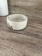 Load image into Gallery viewer, Marbled Concrete Round Bowls