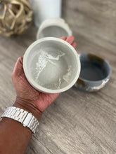 Load image into Gallery viewer, Marbled Concrete Round Bowls