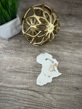 Load image into Gallery viewer, White Marbled Concrete Africa Coaster Set
