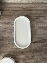 Load image into Gallery viewer, Concrete Oval Trinket Tray | Concrete Vanity Tray |  Soap Dish
