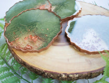 Load image into Gallery viewer, Geode Green Coaster Set
