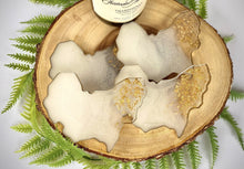 Load image into Gallery viewer, White &amp; Gold African Coaster Set
